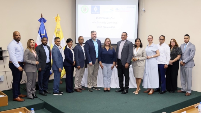 Autoridades de la UCSD, Alianza ONG y CASFL