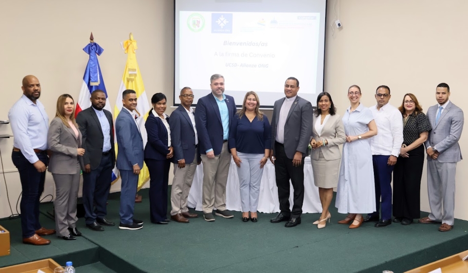 Autoridades de la UCSD, Alianza ONG y CASFL