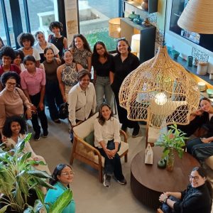 Foto visita estudiantes ucsd diseño (1)