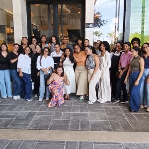 Foto visita estudiantes ucsd diseño (2)