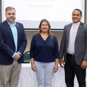 Pablo Viñas, Vielka Polanco y P. José Luis de la Cruz